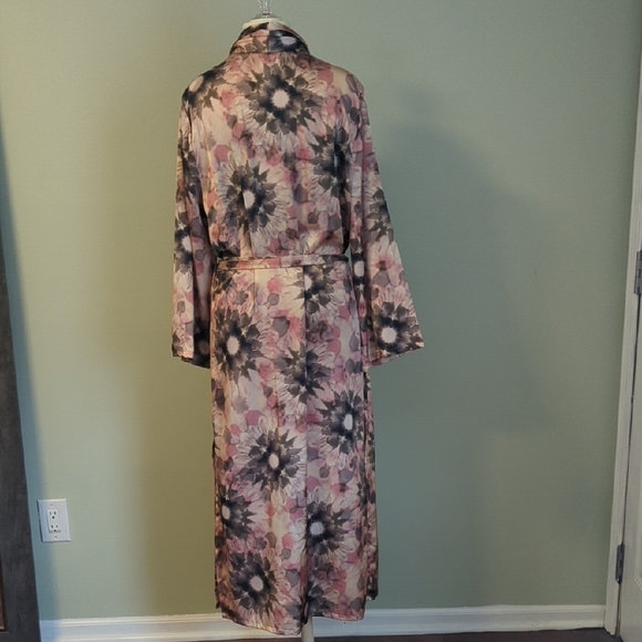 NWT Misa Los Angeles Pink and Black Robe, US M - Picture 3 of 7